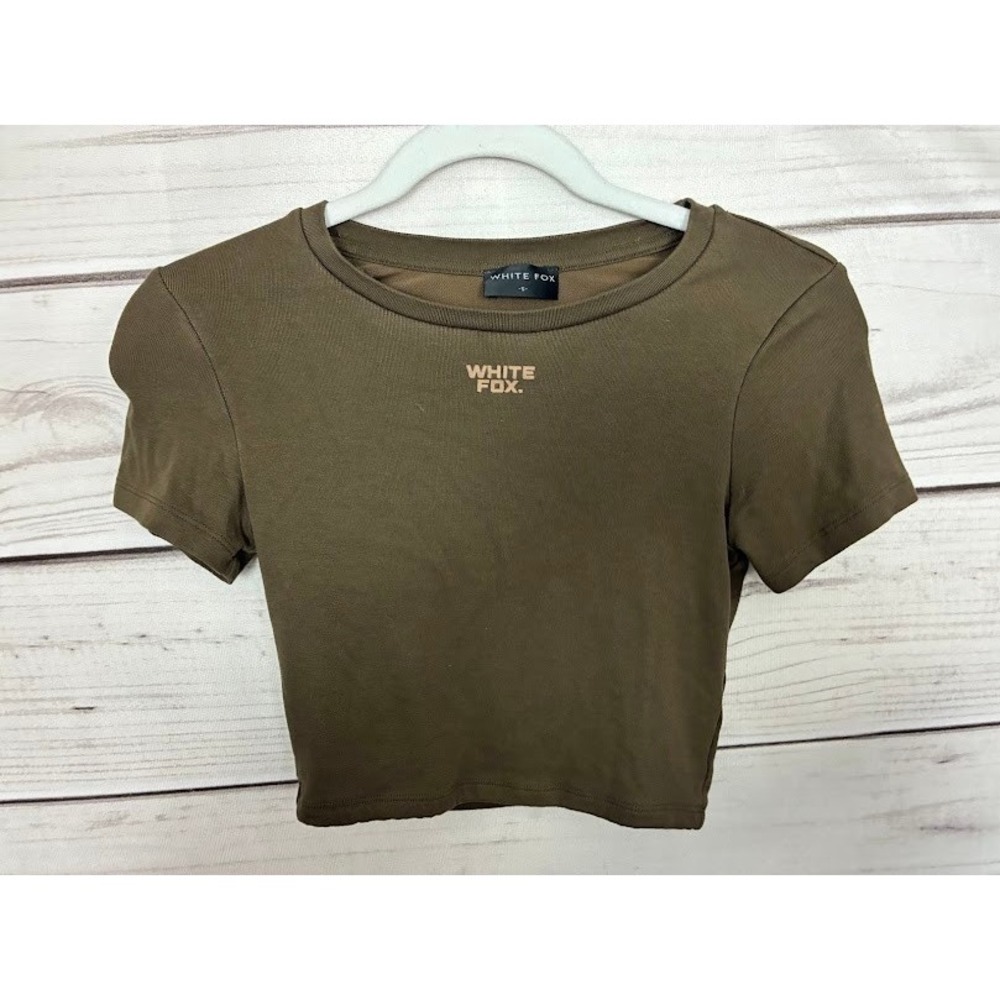 White Fox Boutique Womens Cropped T-Shirt Olive Brown Logo Baby Teeβ Size S